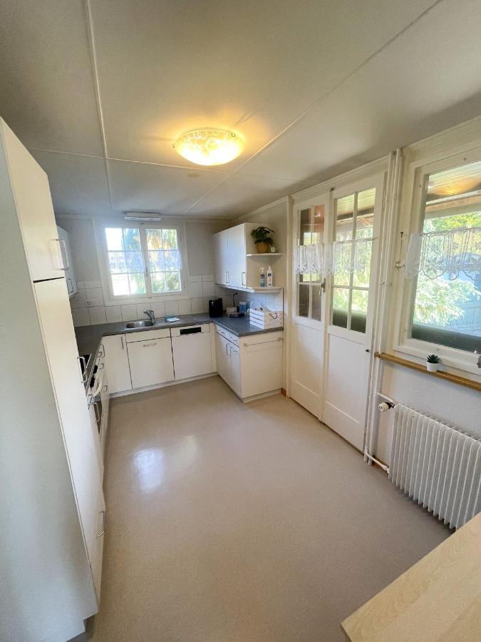 Neb-thun Lodge's Seehaus 1 Gwatt Chalet